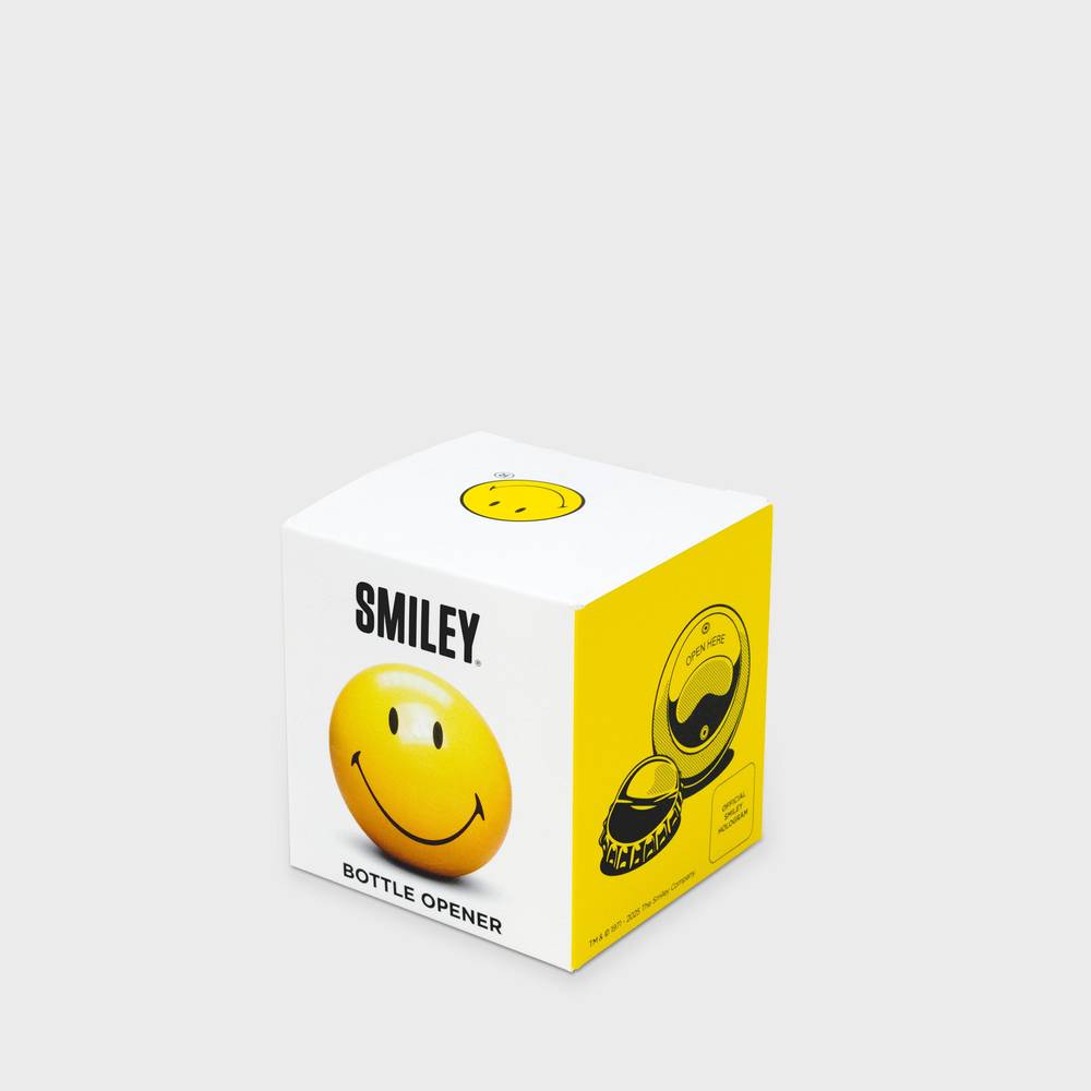 Smiley bottle opener gift box with yellow pool ball illustration and SMILEY text