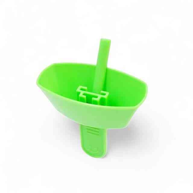 Green reusable popsicle holder with central peg and wide bowl