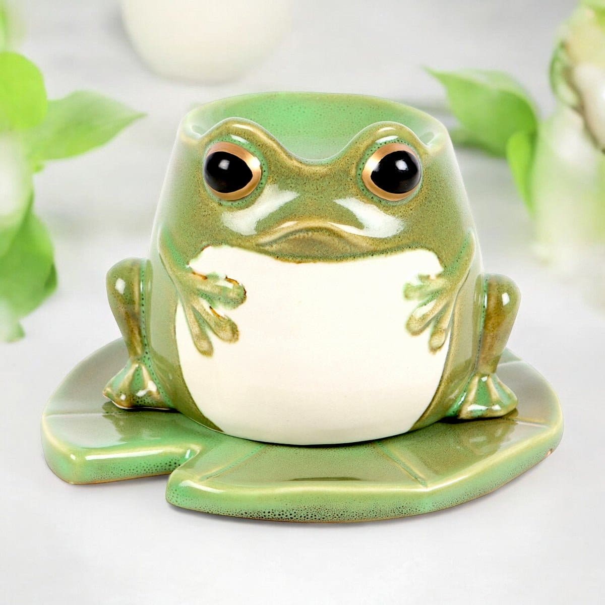 Frog Shaped Oil Burner and Wax Melter on Lily Pad.