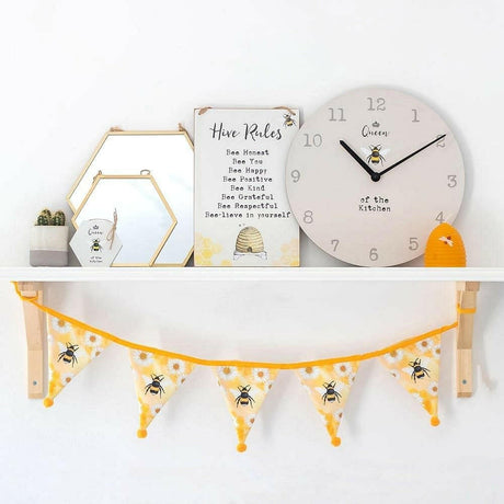 The Fashion Gift Shop: Bee Design Queen of the kitchen Wall Clock by Jones Home & Gifts, Wall Clocks