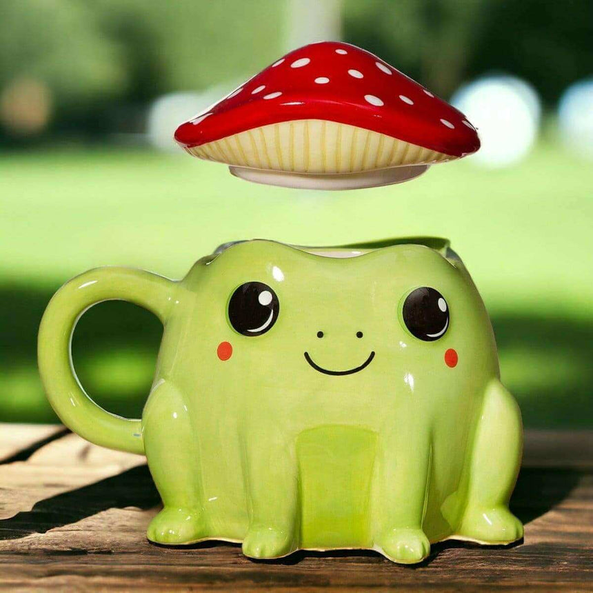 The Fashion Gift Shop: Fergus Frog Mug With Red Mushroom Lid by Sass and Belle by Sass and Belle, Mugs and Cups